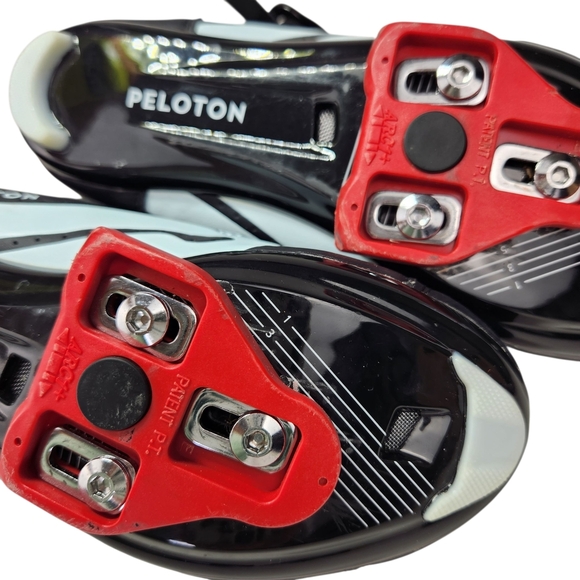 Peloton Women's Black and Red Spin Cycling Shoes With Cleats Size 7 Size 38 - Picture 10 of 11